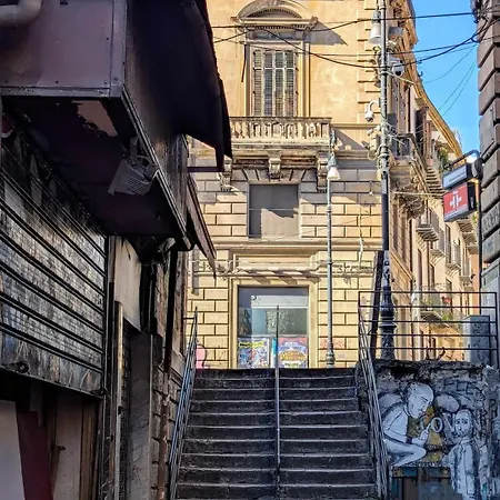 Charme Palermo-by E&k Maison d'hôtes 3*